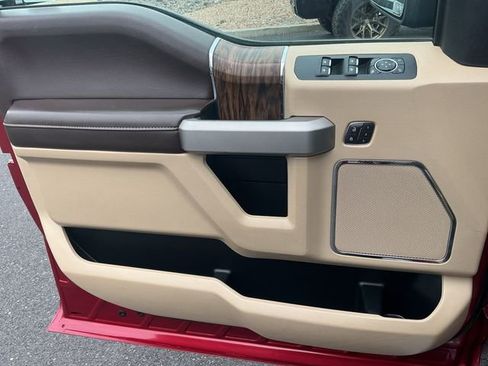 Used 2019 Ford F150 Lariat AWD/4WD image 28
