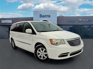 Used 2012 Chrysler Town & Country Touring video 1