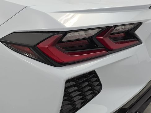 Used 2022 Chevrolet Corvette Stingray Coupe w/ 1LT image 29