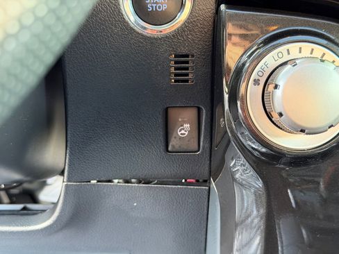 Used 2024 Toyota 4Runner TRD Off-Road Premium image 22