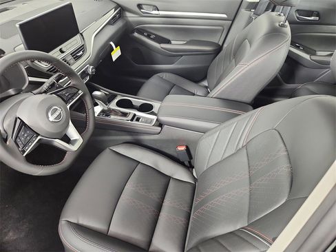 New 2025 Nissan Altima 2.5 SR w/ SR Premium Package image 10