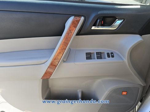 Used 2008 Toyota Highlander Limited AWD/4WD image 22