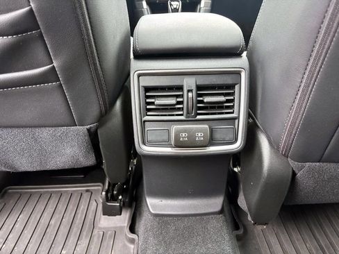 Used 2023 Subaru Forester Limited AWD/4WD image 13
