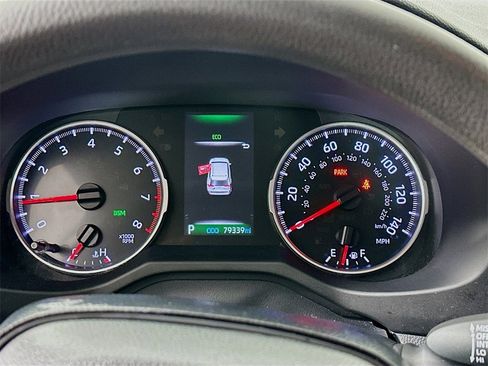 Used 2020 Toyota RAV4 XLE image 12