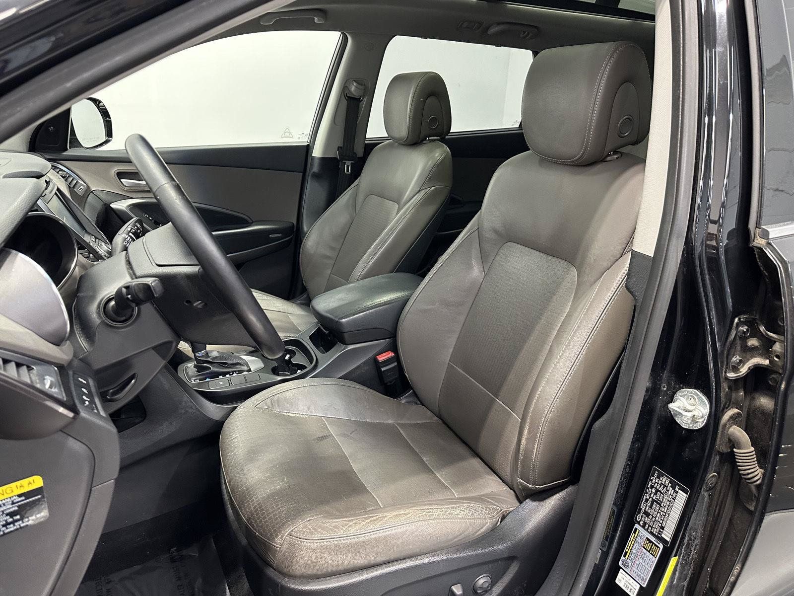 Used 2013 Hyundai Santa Fe Limited w/ Technology Pkg AWD/4WD image 12