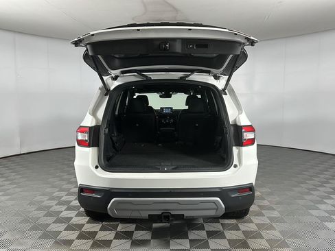 Used 2025 Honda Pilot TrailSport image 28