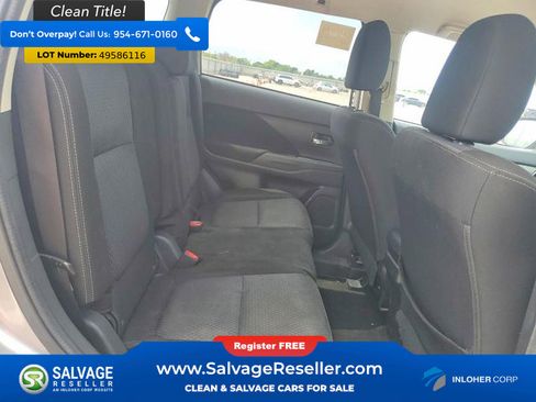 Used 2018 Mitsubishi Outlander SE image 15