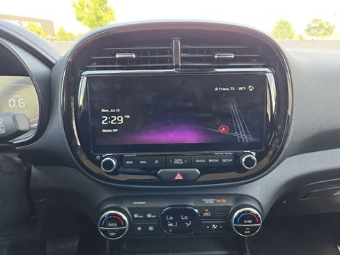 Used 2025 Kia Soul GT-Line w/ GT-Line Technology Package FWD image 27