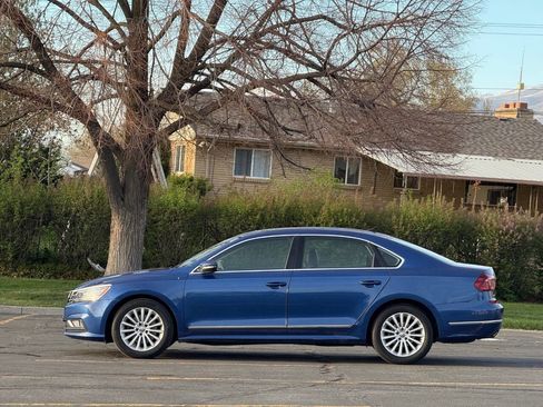 Used 2017 Volkswagen Passat 1.8T SE w/ SE Lighting Package image 8