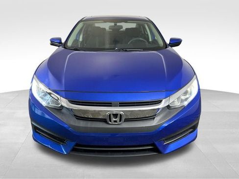 Used 2018 Honda Civic EX image 8