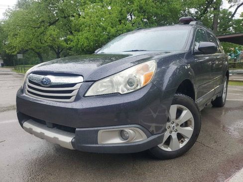 Used 2011 Subaru Outback 2.5i Limited AWD/4WD image 1