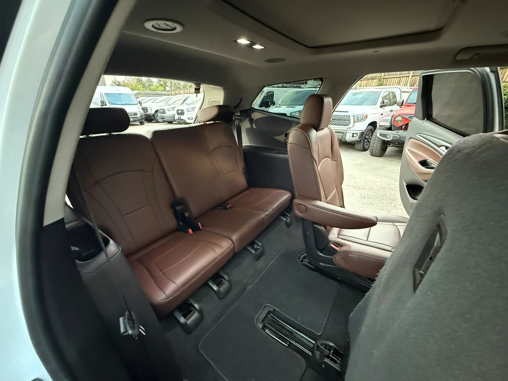 Used 2019 Buick Enclave Avenir w/ Avenir Technology Package AWD/4WD image 23