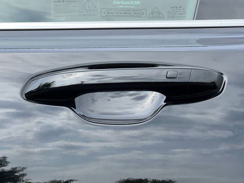 New 2026 Kia Sorento S FWD image 16