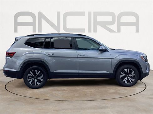 New 2026 Volkswagen Atlas SE FWD image 9