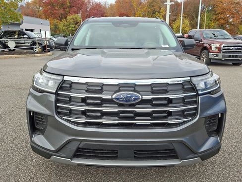 New 2026 Ford Explorer Active image 2