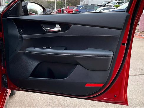 Used 2024 Kia Forte GT-Line image 22