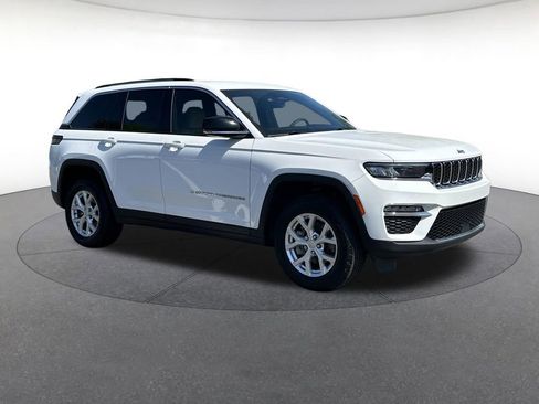 Certified 2023 Jeep Grand Cherokee Limited w/ Trailer Tow Prep Group (B) AWD/4WD image 8