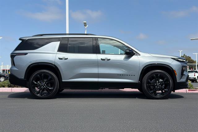 New 2027 Chevrolet Traverse RS AWD/4WD image 3