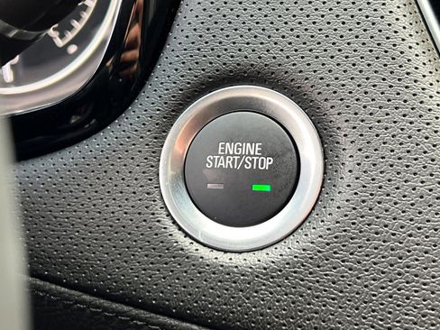 Certified 2025 Cadillac XT6 Luxury image 23