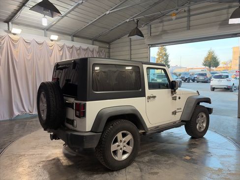 Used 2012 Jeep Wrangler Sport image 9