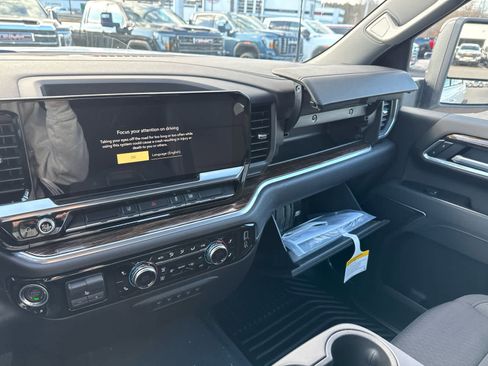 New 2026 GMC Sierra 3500 SLE w/ SLE Convenience Package image 19