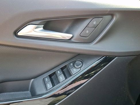 Used 2025 Chevrolet Equinox LT AWD/4WD image 9