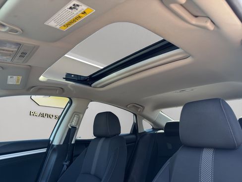 Used 2020 Honda Civic EX image 27