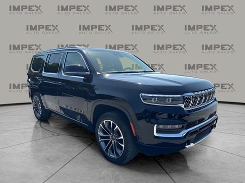 Used 2024 Jeep Grand Wagoneer Series III w/ HD Trailer Tow Package AWD/4WD image 7