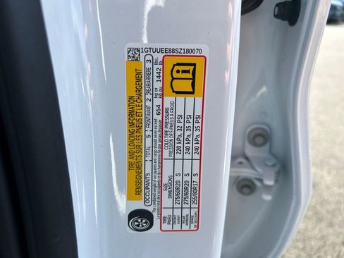 Used 2025 GMC Sierra 1500 AT4 w/ AT4 Premium Package AWD/4WD image 34