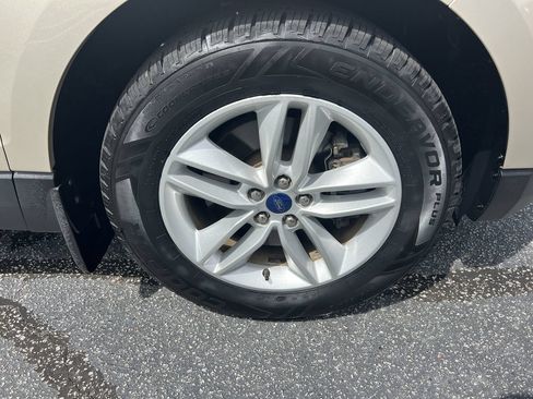 Used 2018 Ford Edge SEL AWD/4WD image 13