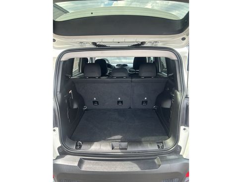 Used 2023 Jeep Renegade Altitude w/ Convenience Group I AWD/4WD image 7