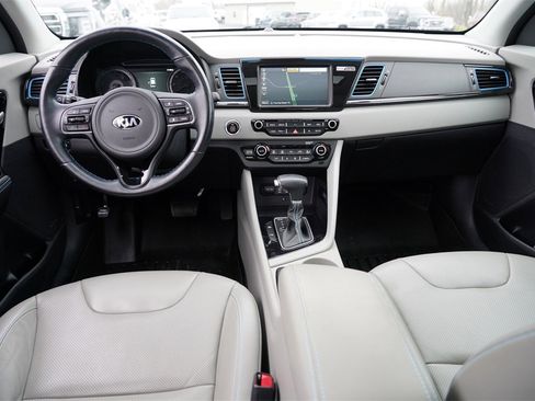 Used 2019 Kia Niro EX Premium w/ Sunroof Package image 27