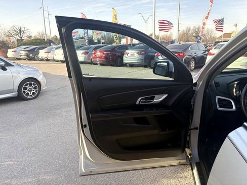 Used 2011 GMC Terrain SLE image 9