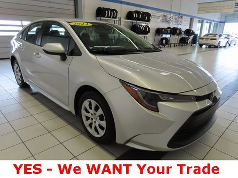 Used 2024 Toyota Corolla LE image 17
