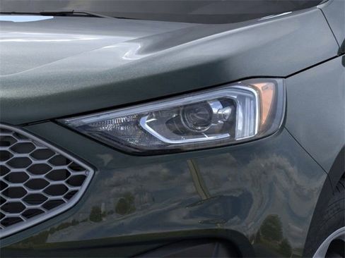 New 2024 Ford Edge SE image 18