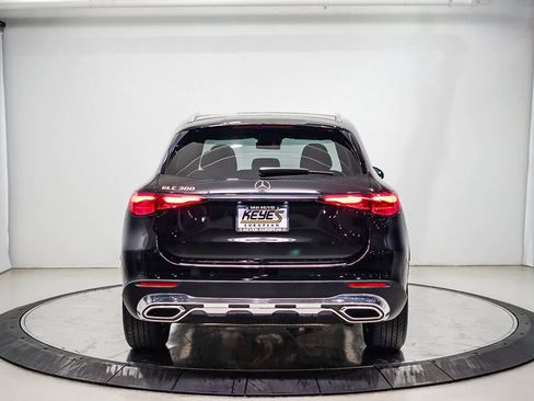 Certified 2025 Mercedes-Benz GLC 300 image 3