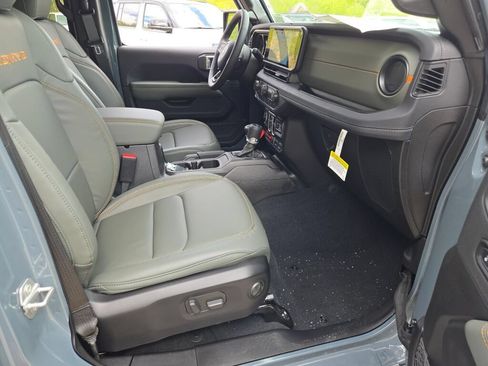 New 2026 Jeep Gladiator Mojave AWD/4WD image 7