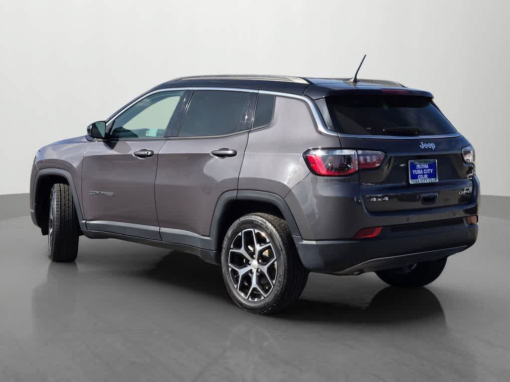 Used 2024 Jeep Compass Limited AWD/4WD image 4