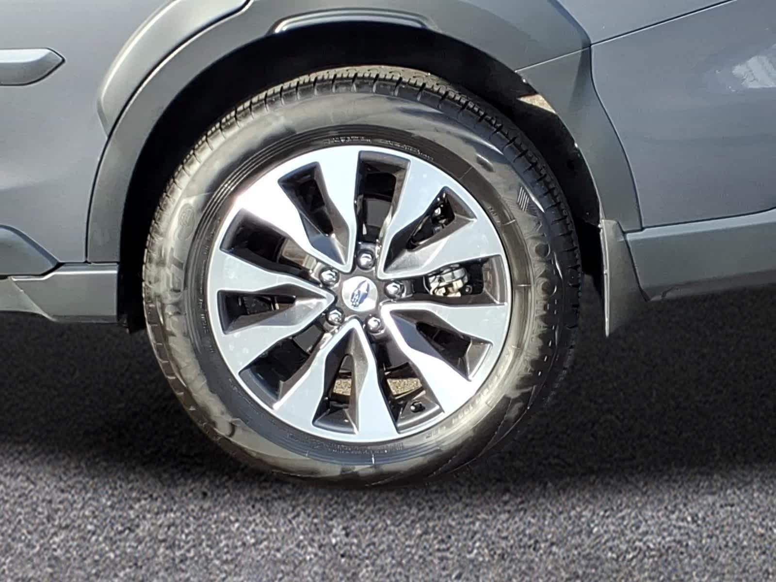 Used 2024 Subaru Outback Touring XT AWD/4WD image 3