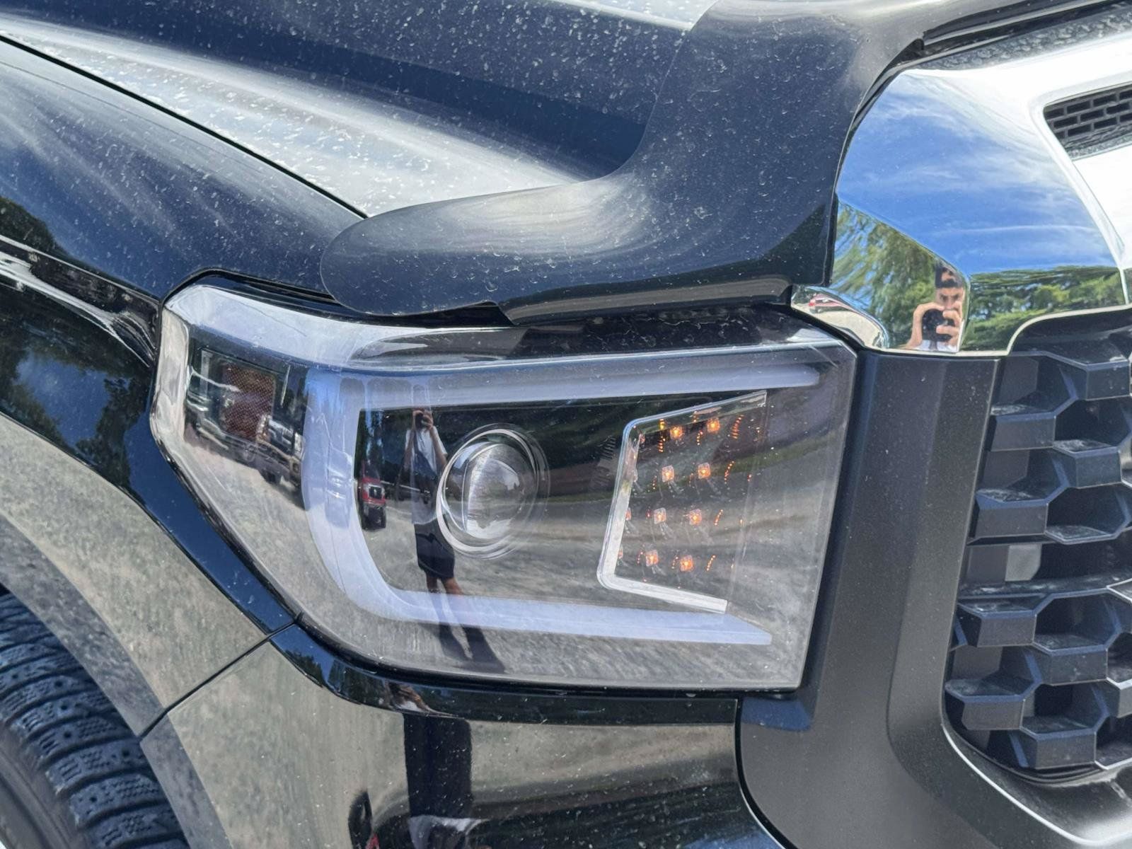 Used 2014 Toyota Tundra SR5 AWD/4WD image 7
