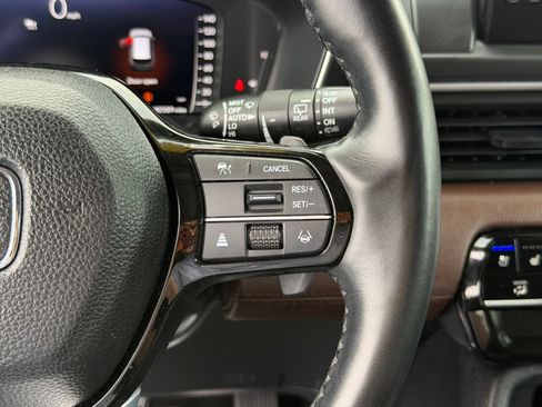 Used 2023 Honda Pilot Elite image 18