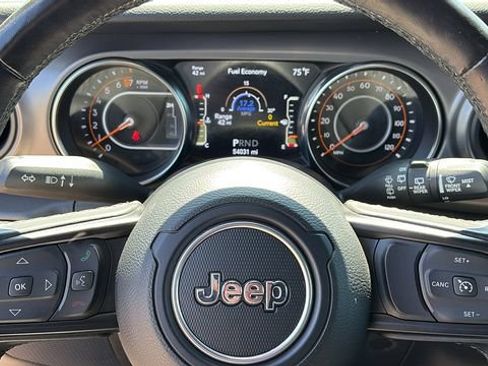 Used 2022 Jeep Wrangler Unlimited Sport AWD/4WD image 12