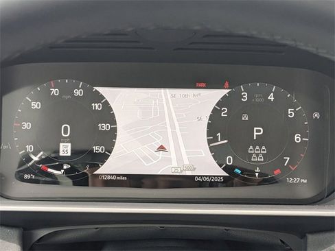 Used 2024 Land Rover Discovery S image 30