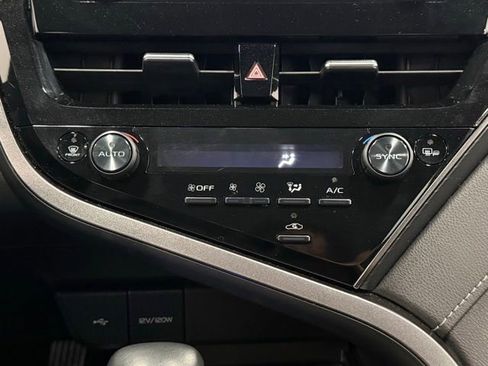 Used 2023 Toyota Camry SE FWD image 28