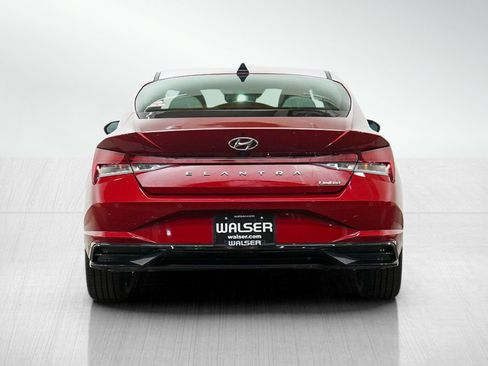 Used 2023 Hyundai Elantra Limited FWD image 4