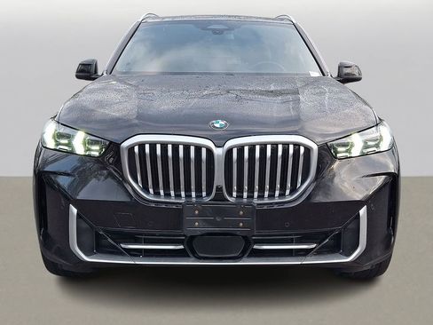 Certified 2024 BMW X5 xDrive40i w/ Premium Package AWD/4WD image 2