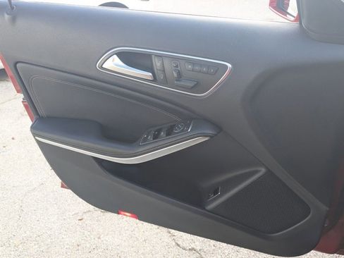 Used 2015 Mercedes-Benz GLA 250 4MATIC image 10