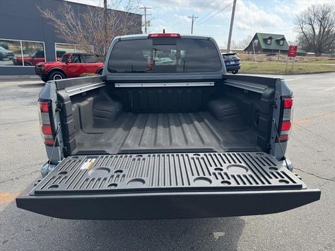 Certified 2025 Nissan Frontier PRO-4X w/ Pro Convenience Package image 10