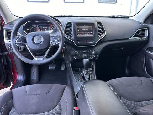 Used 2019 Jeep Cherokee Latitude w/ Popular Appearance Group image 11