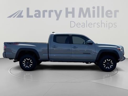 Used 2021 Toyota Tacoma TRD Off-Road w/ Technology Package AWD/4WD image 7